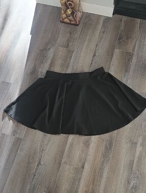 NIP 2XL Black Flared Circle Skirt with Smooth Waistband